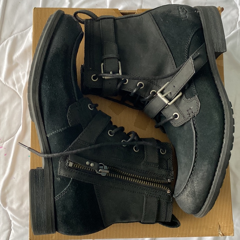 Ugg boots size 11.5